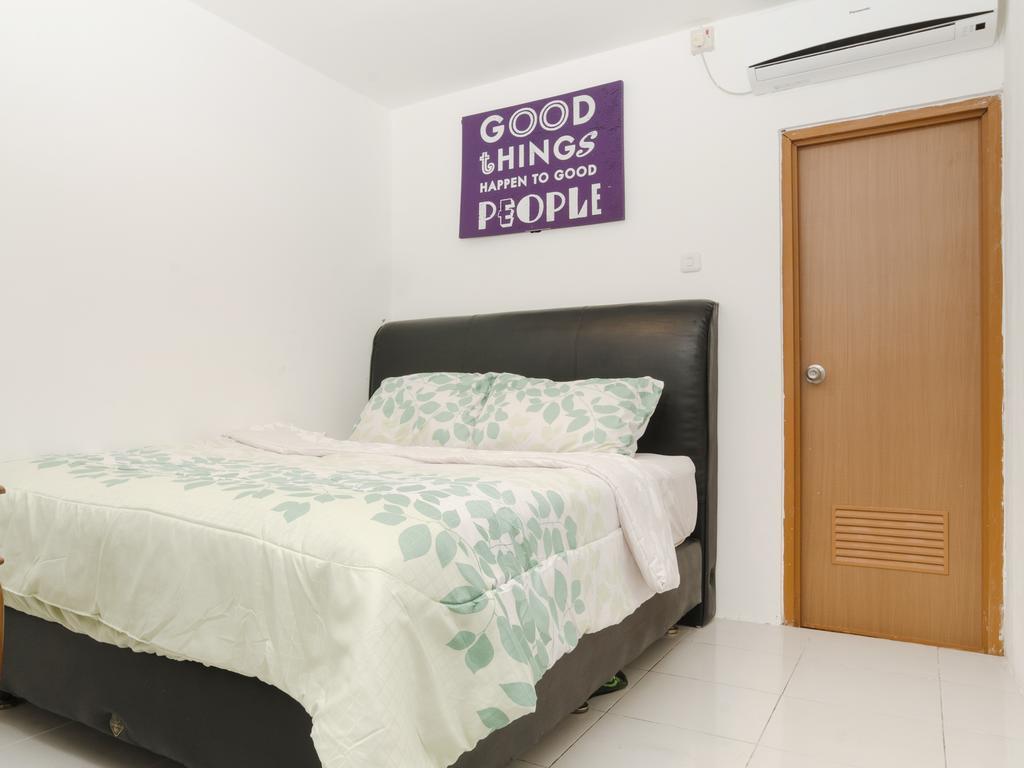 Pondok Malabar Guest House Джакарта Екстериор снимка