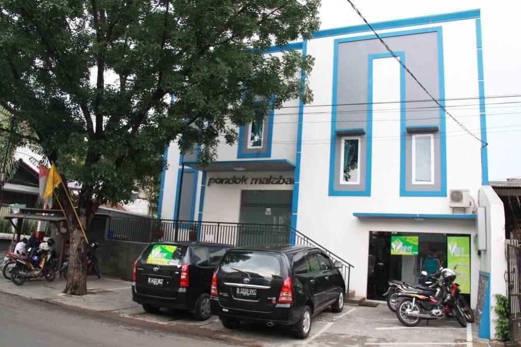 Pondok Malabar Guest House Джакарта Екстериор снимка