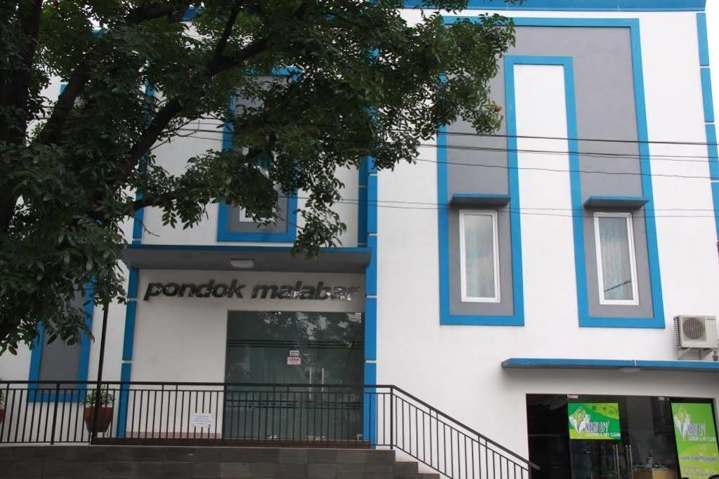 Pondok Malabar Guest House Джакарта Екстериор снимка